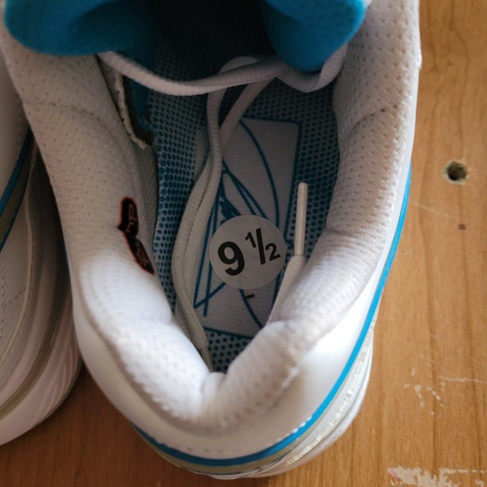 Shoes - Picture 5 of 5